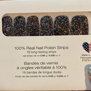 Color Street Nails Retired Broadway Glimmer